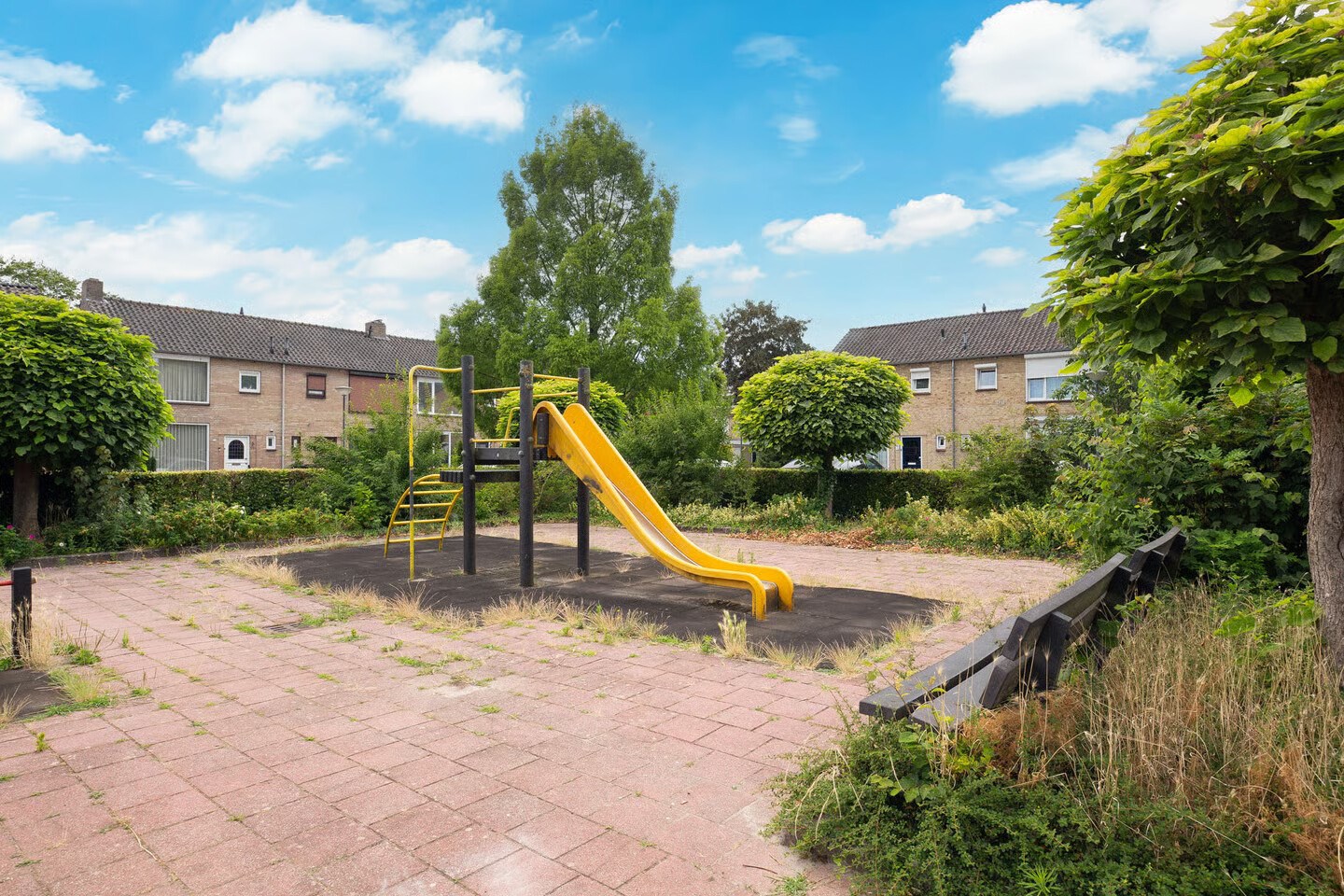 Tussenwoning te koop: Vuurdoornhof 4, Waalwijk