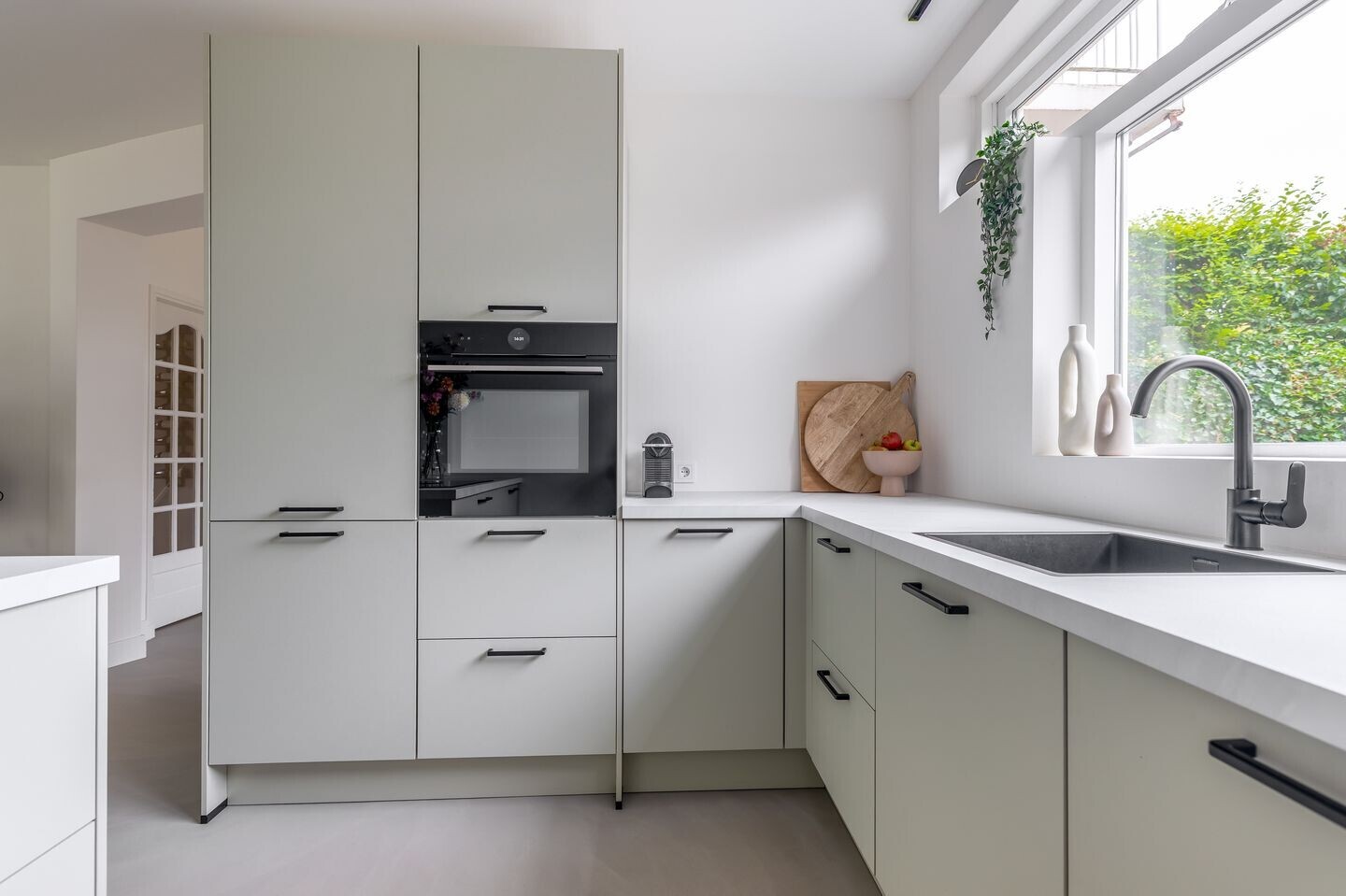 Tussenwoning te koop: Burgemeester Smeelelaan 90, Waalwijk