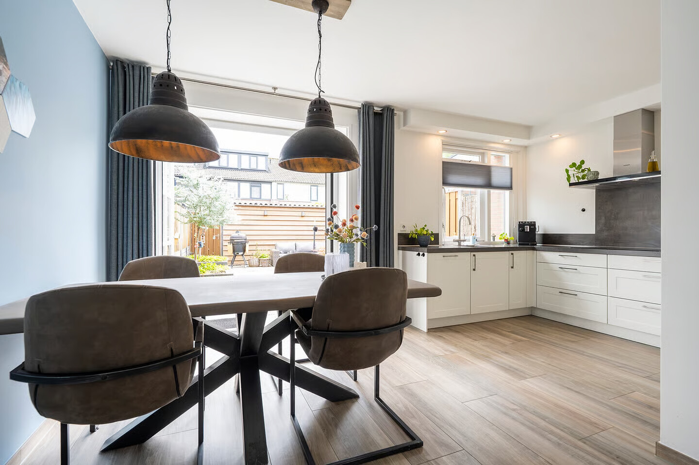 Tussenwoning te koop: Brahmspark 8, Waalwijk