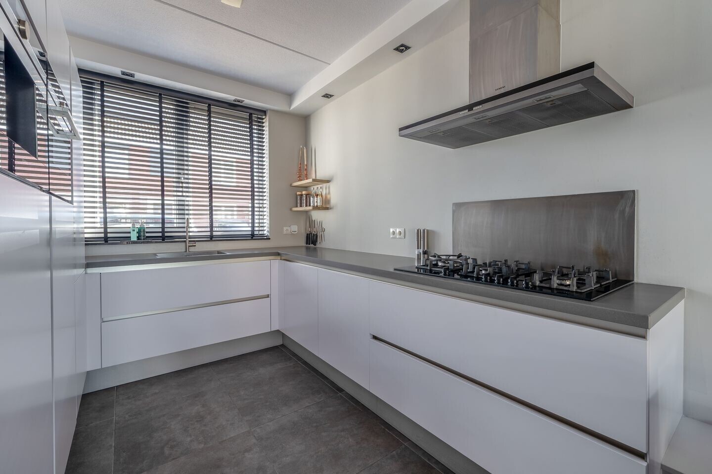 Hoekwoning te koop: Orffstraat 36, Waalwijk
