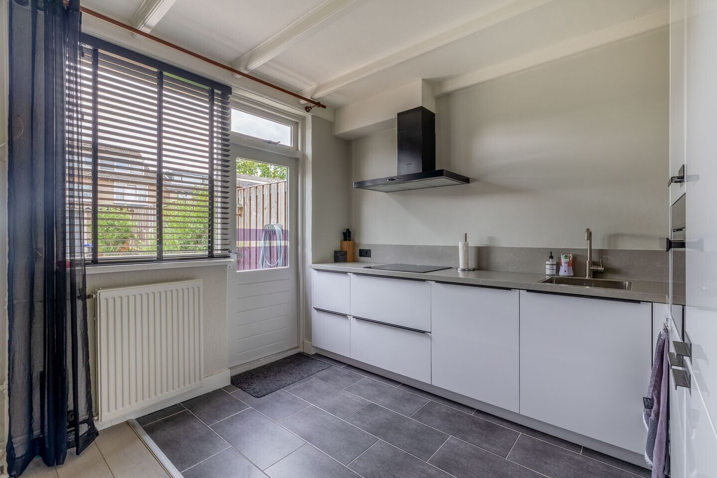 Tussenwoning te koop: Sweelinckstraat 37, Waalwijk