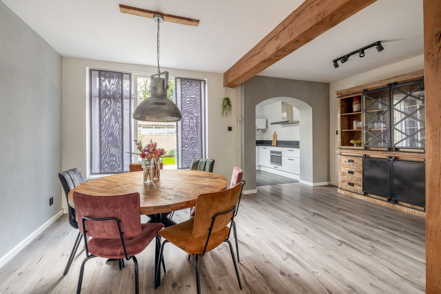 Tussenwoning te koop: Jacob Obrechtpark 16, Waalwijk