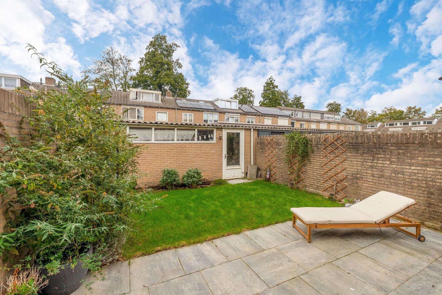 Tussenwoning te koop: Jacob Obrechtpark 16, Waalwijk
