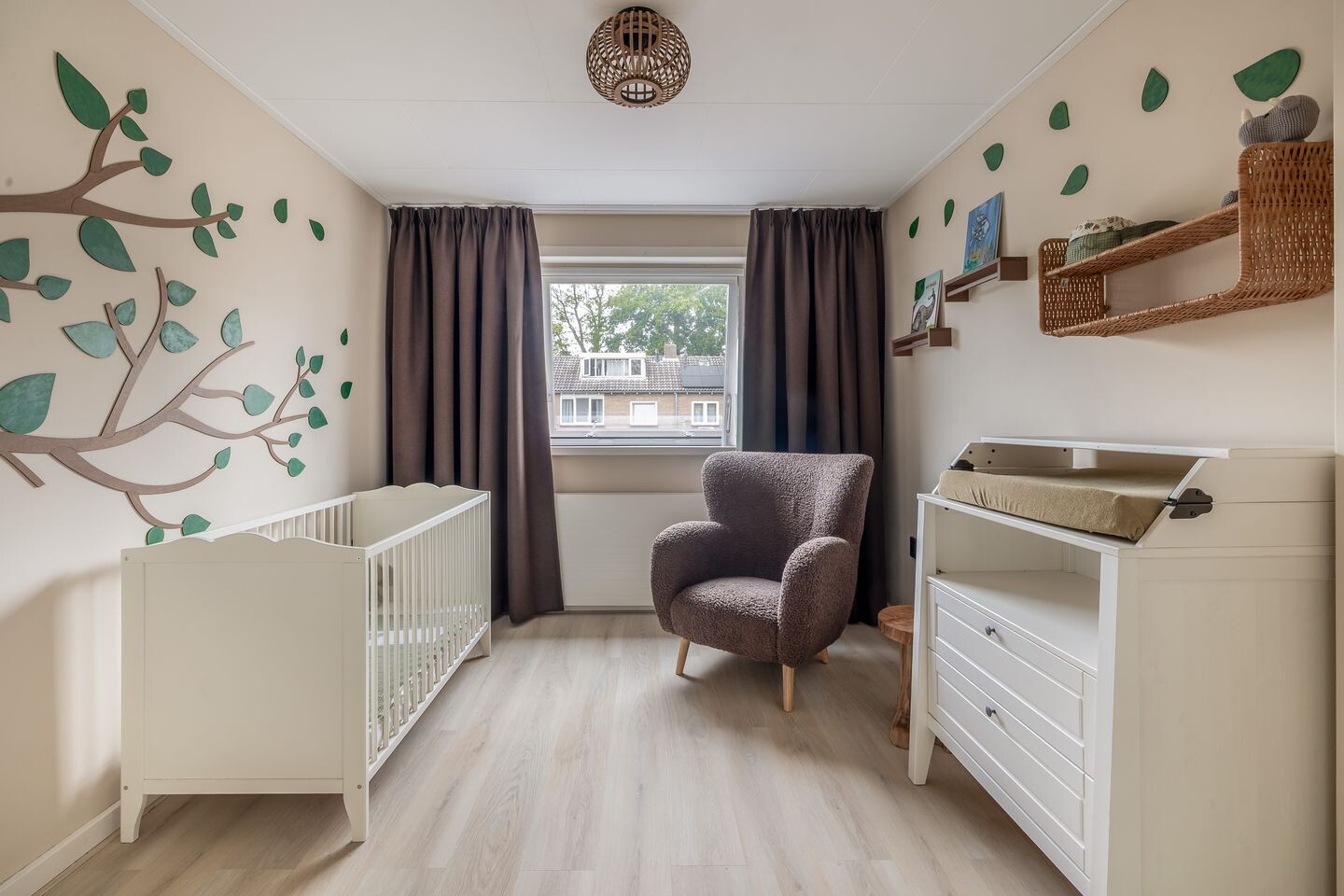 Tussenwoning te koop: Jacob Obrechtpark 16, Waalwijk