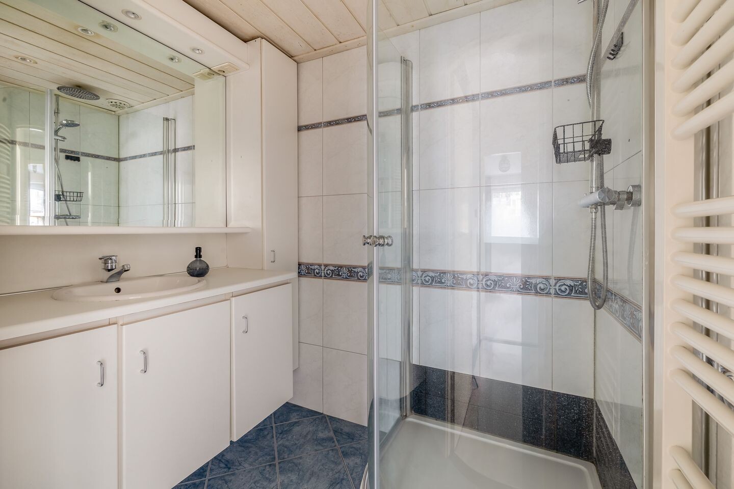 Tussenwoning te koop: Jacob Obrechtpark 16, Waalwijk