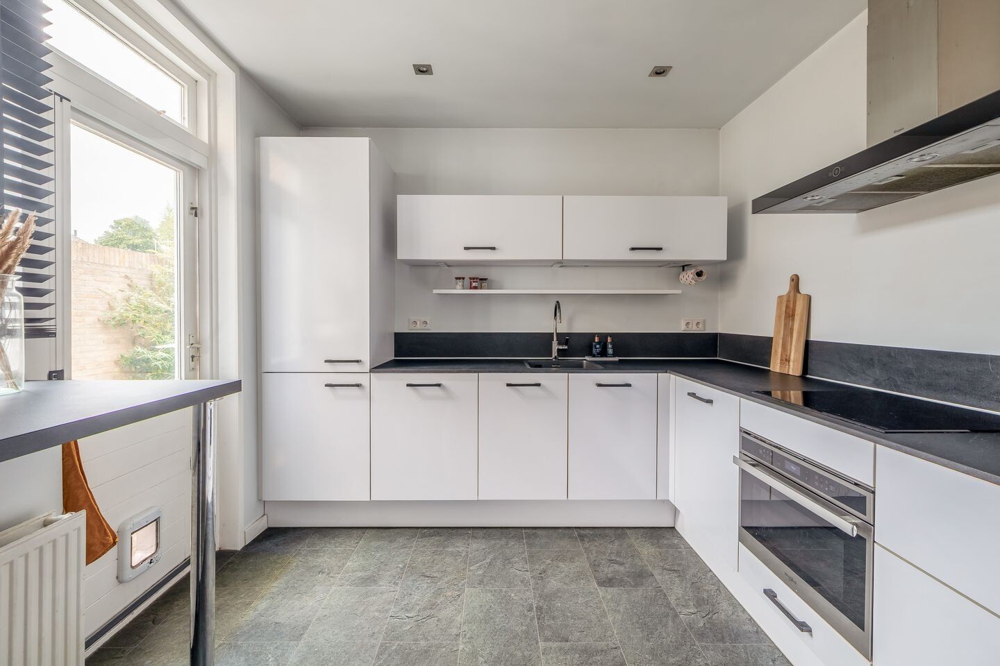 Tussenwoning te koop: Jacob Obrechtpark 16, Waalwijk