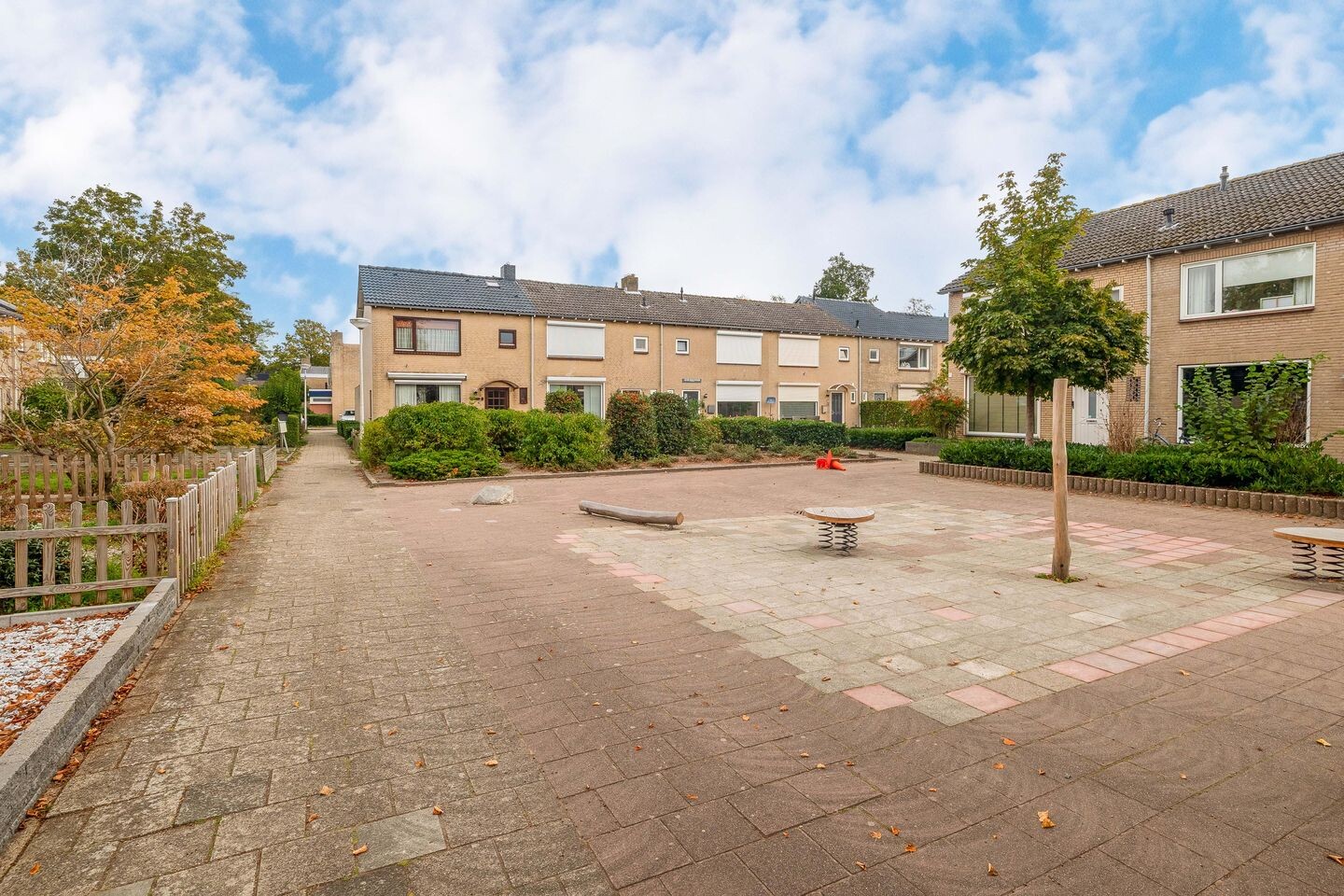 Tussenwoning te koop: Jacob Obrechtpark 16, Waalwijk