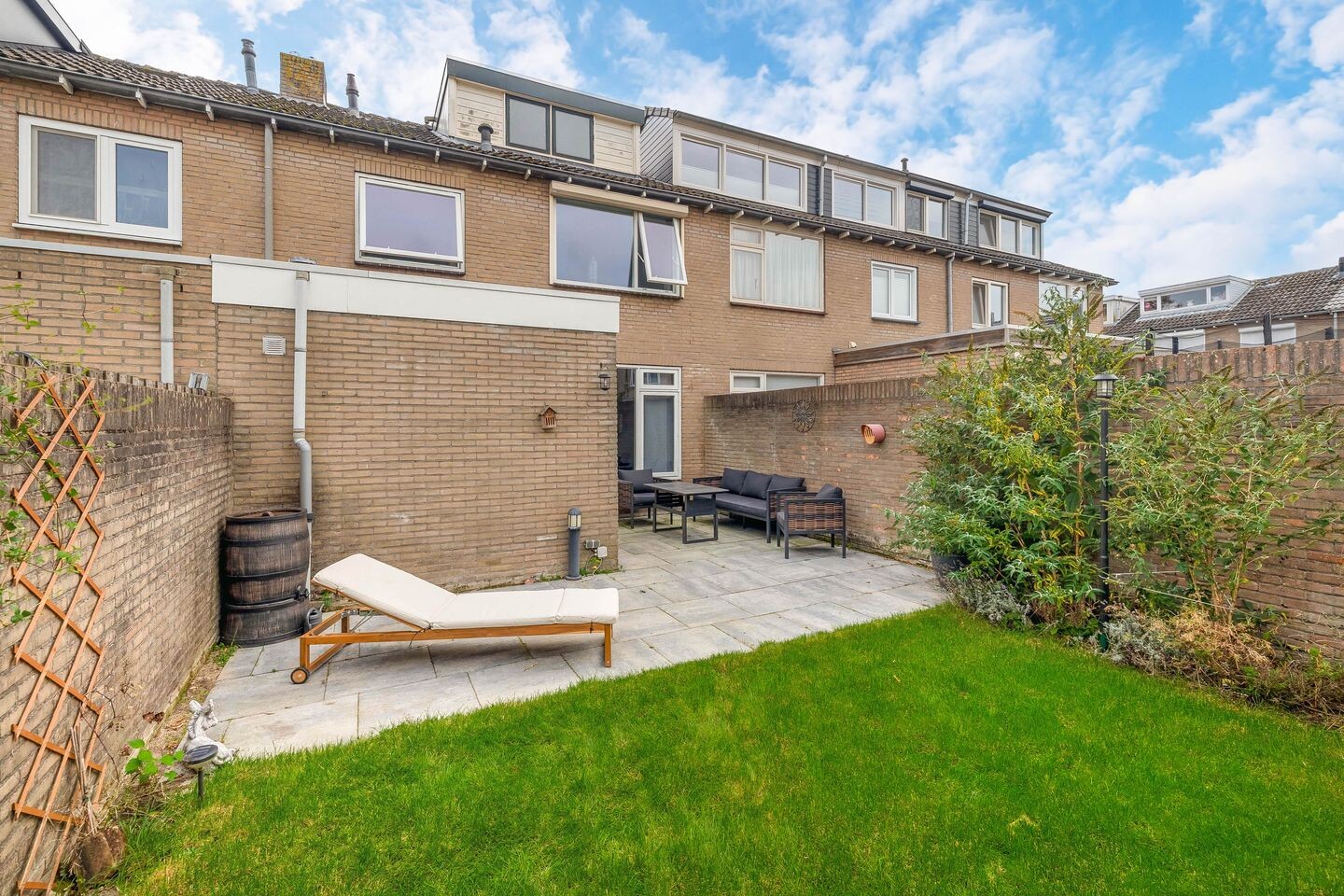Tussenwoning te koop: Jacob Obrechtpark 16, Waalwijk