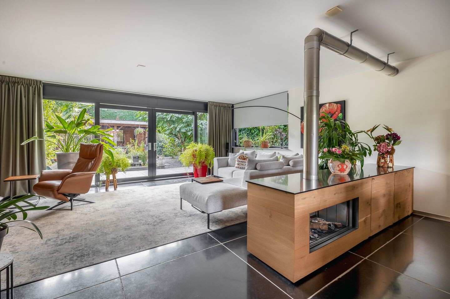 Twee-onder-één-kap te koop: Villa Waterviolier 15, Waalwijk