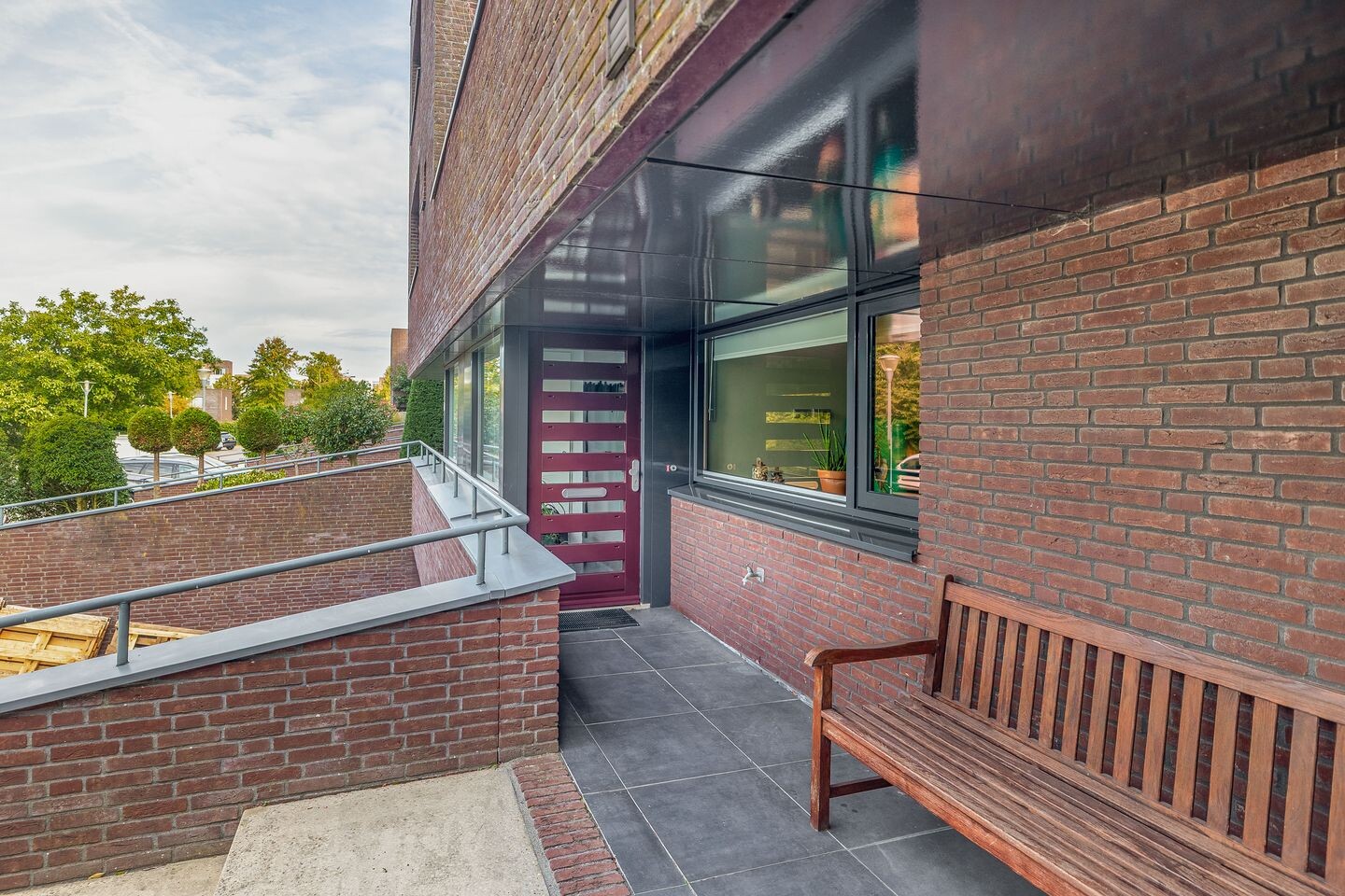 Twee-onder-één-kap te koop: Villa Waterviolier 15, Waalwijk