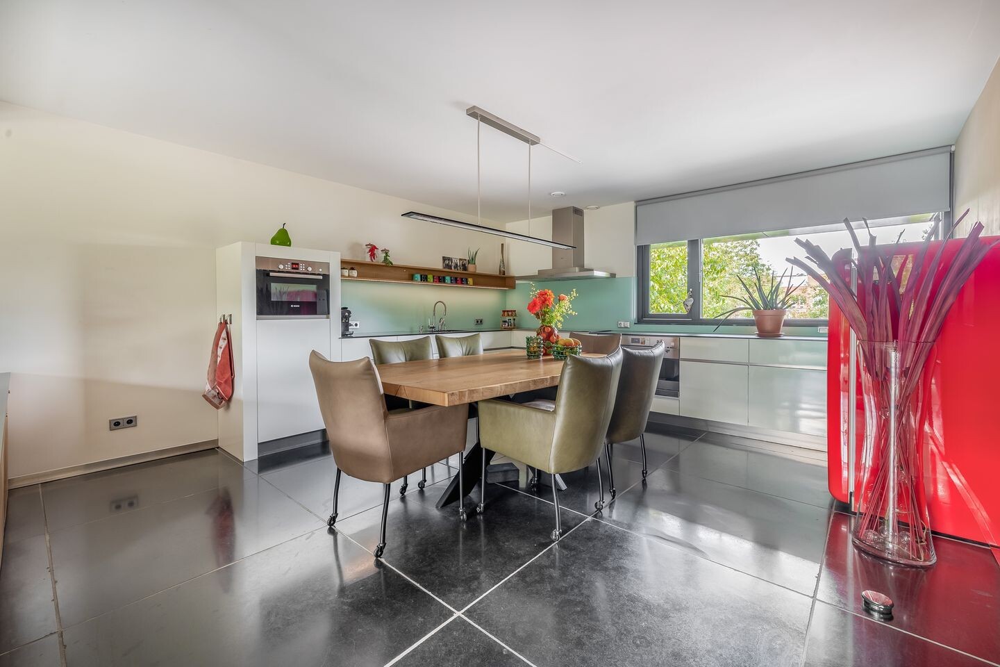 Twee-onder-één-kap te koop: Villa Waterviolier 15, Waalwijk