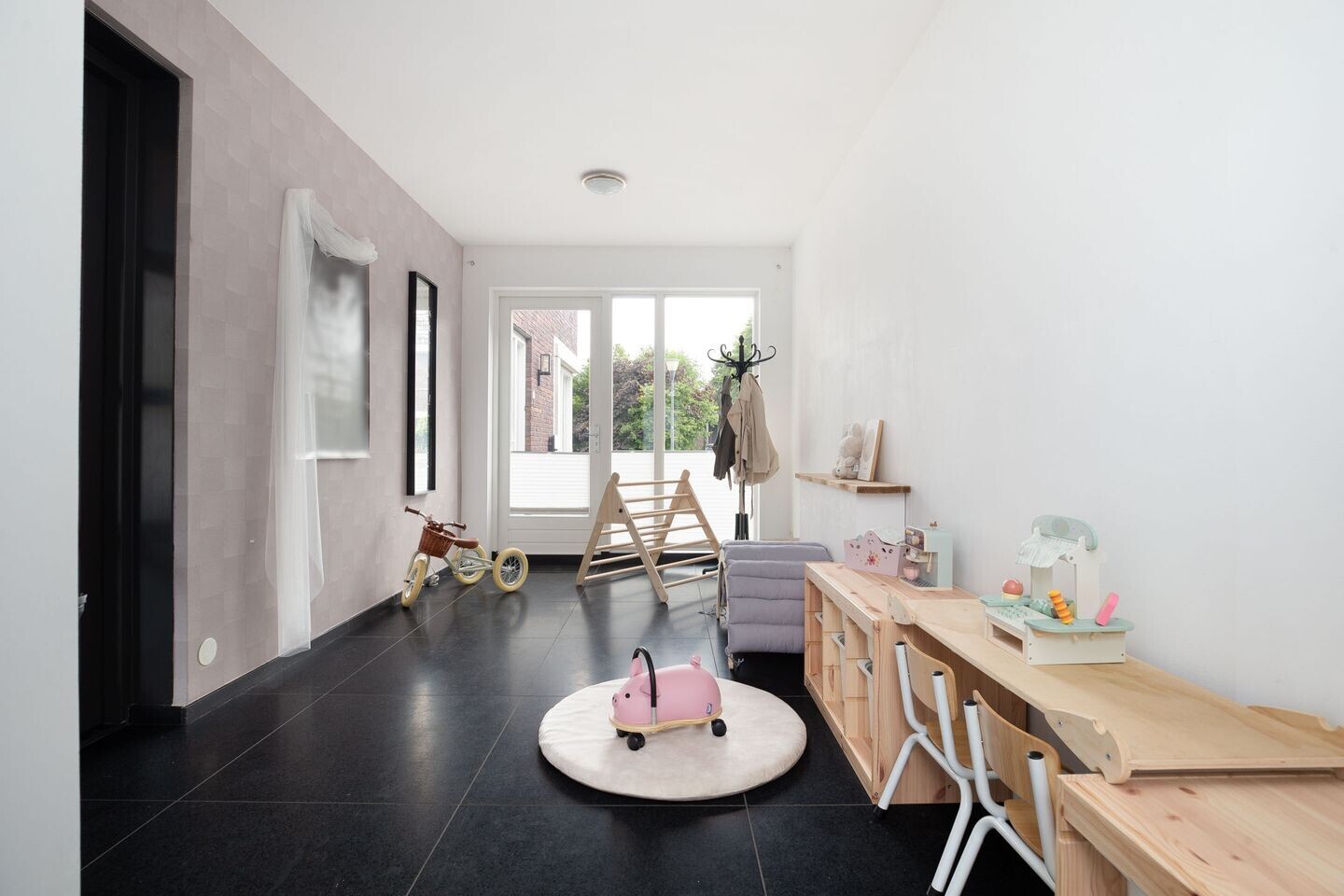 Tussenwoning te koop: Palfrenier 35, Waalwijk