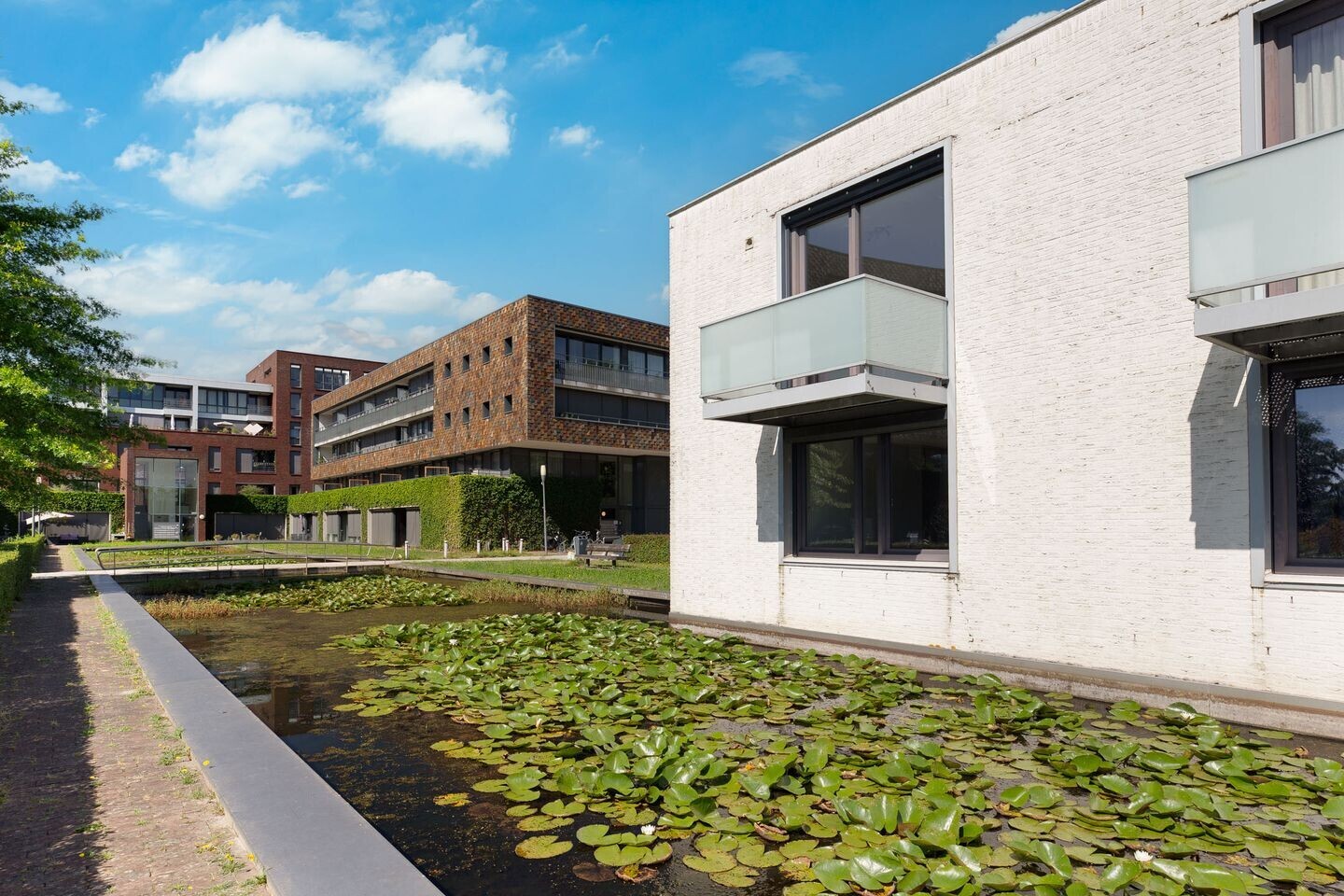 Hoekwoning te koop: Koetshuislaan 833, Waalwijk