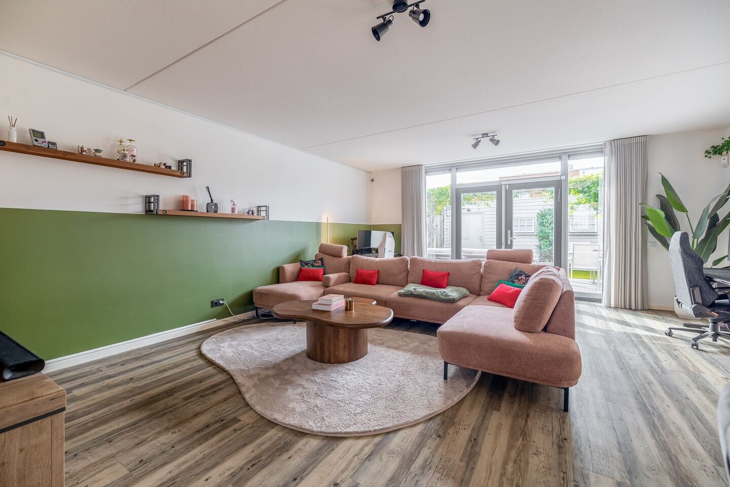 Tussenwoning te koop: Joep Naninckstraat 3, Waalwijk