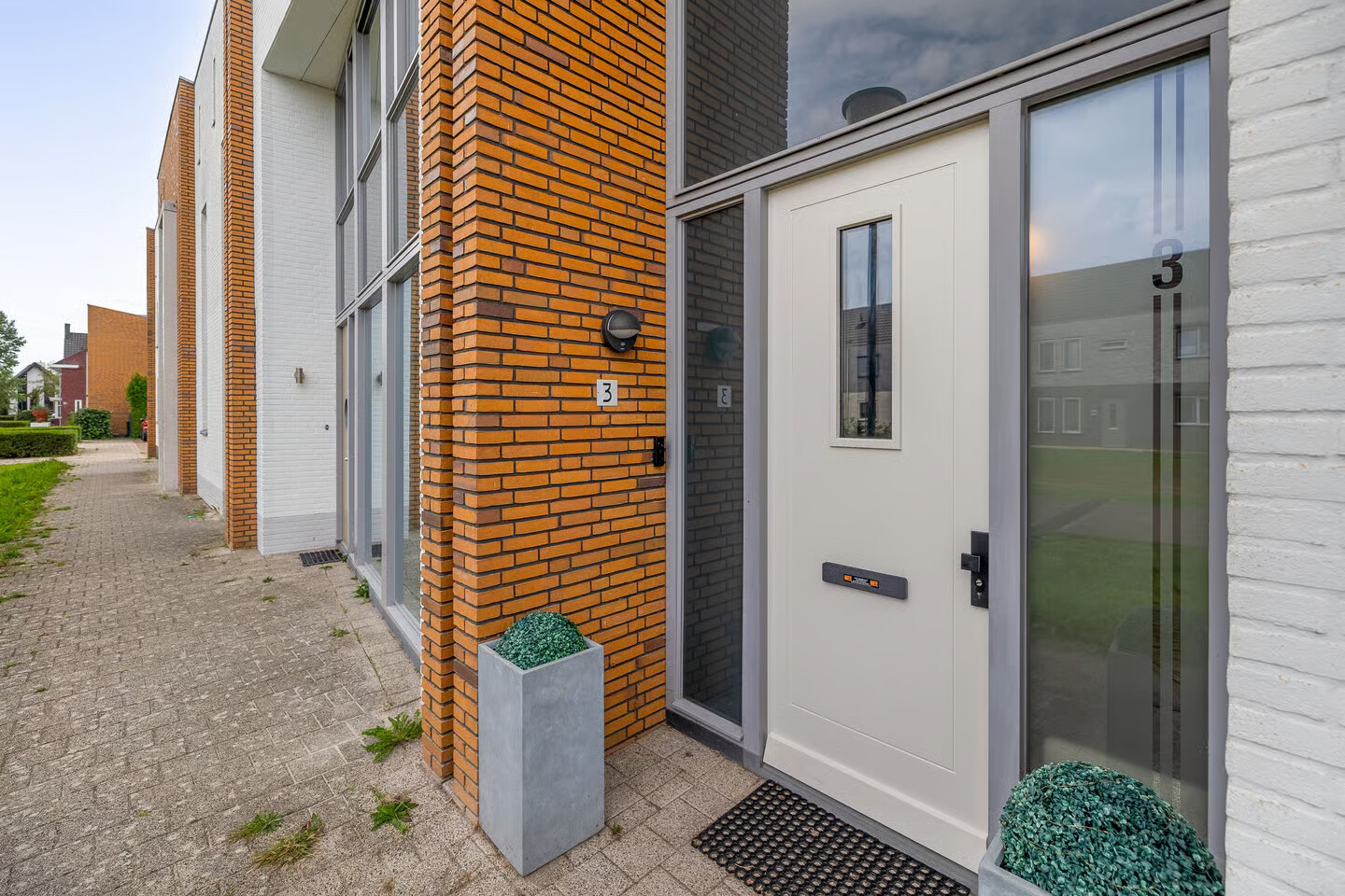 Tussenwoning te koop: Joep Naninckstraat 3, Waalwijk