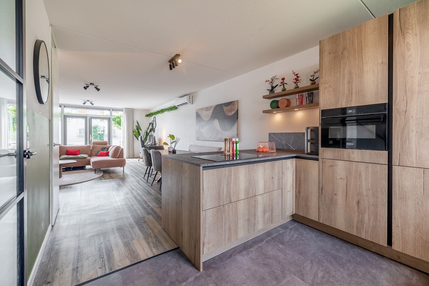 Tussenwoning te koop: Joep Naninckstraat 3, Waalwijk