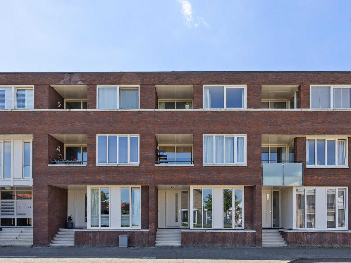 Tussenwoning te koop: Vermeerplantsoen 137, Drunen