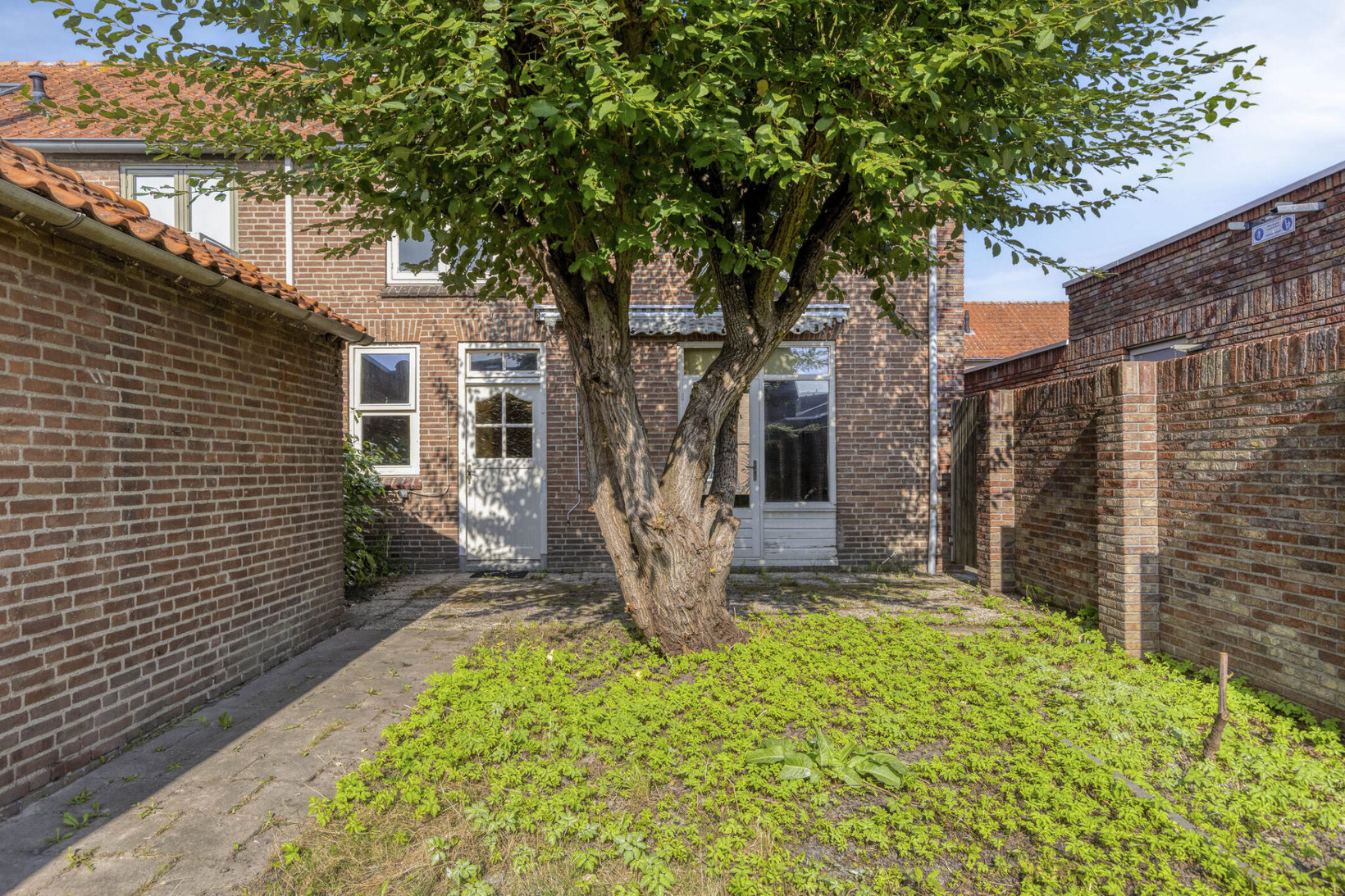 Hoekwoning te koop: Adrianus Loeffstraat 8, Oudheusden