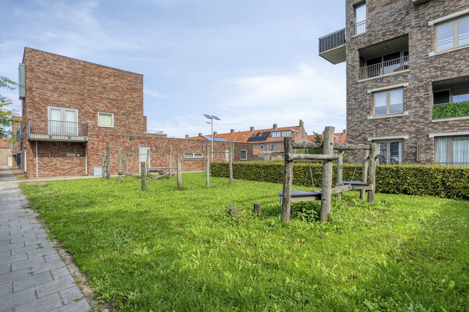 Hoekwoning te koop: Adrianus Loeffstraat 8, Oudheusden