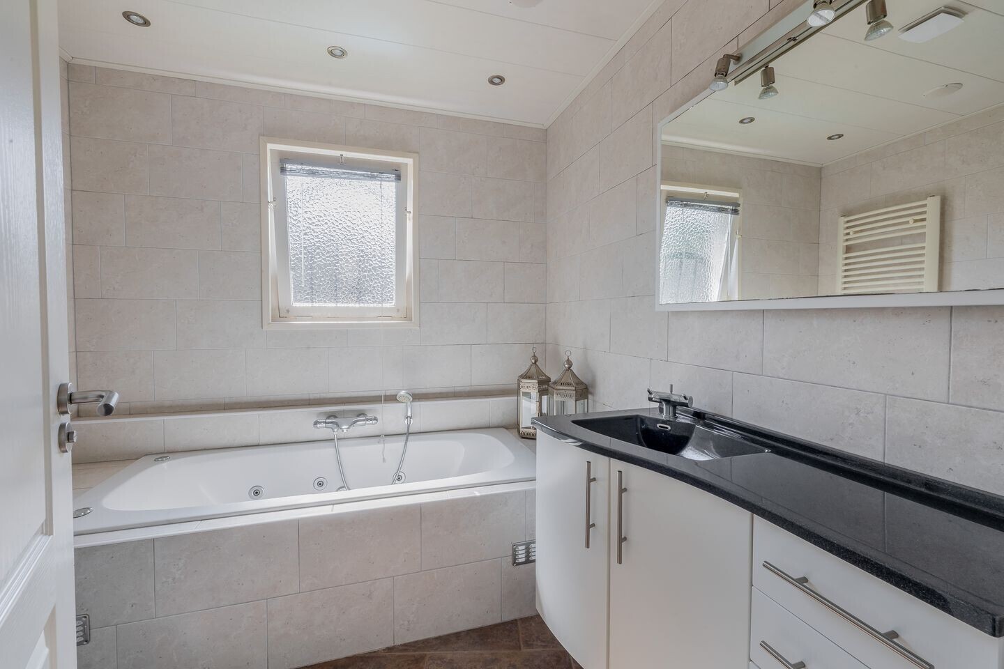 Twee-onder-één-kap te koop: Heistraat 193, Sprang-Capelle