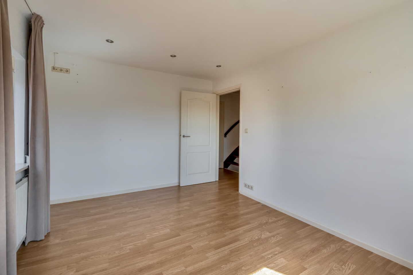 Twee-onder-één-kap te koop: Heistraat 193, Sprang-Capelle