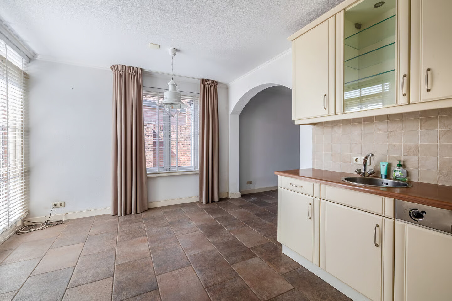 Twee-onder-één-kap te koop: Heistraat 193, Sprang-Capelle