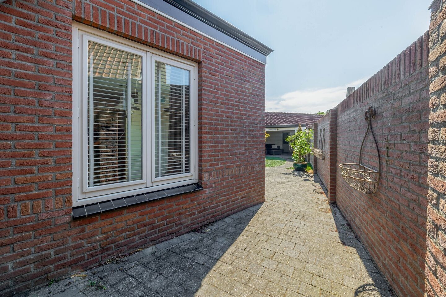 Twee-onder-één-kap te koop: Heistraat 193, Sprang-Capelle