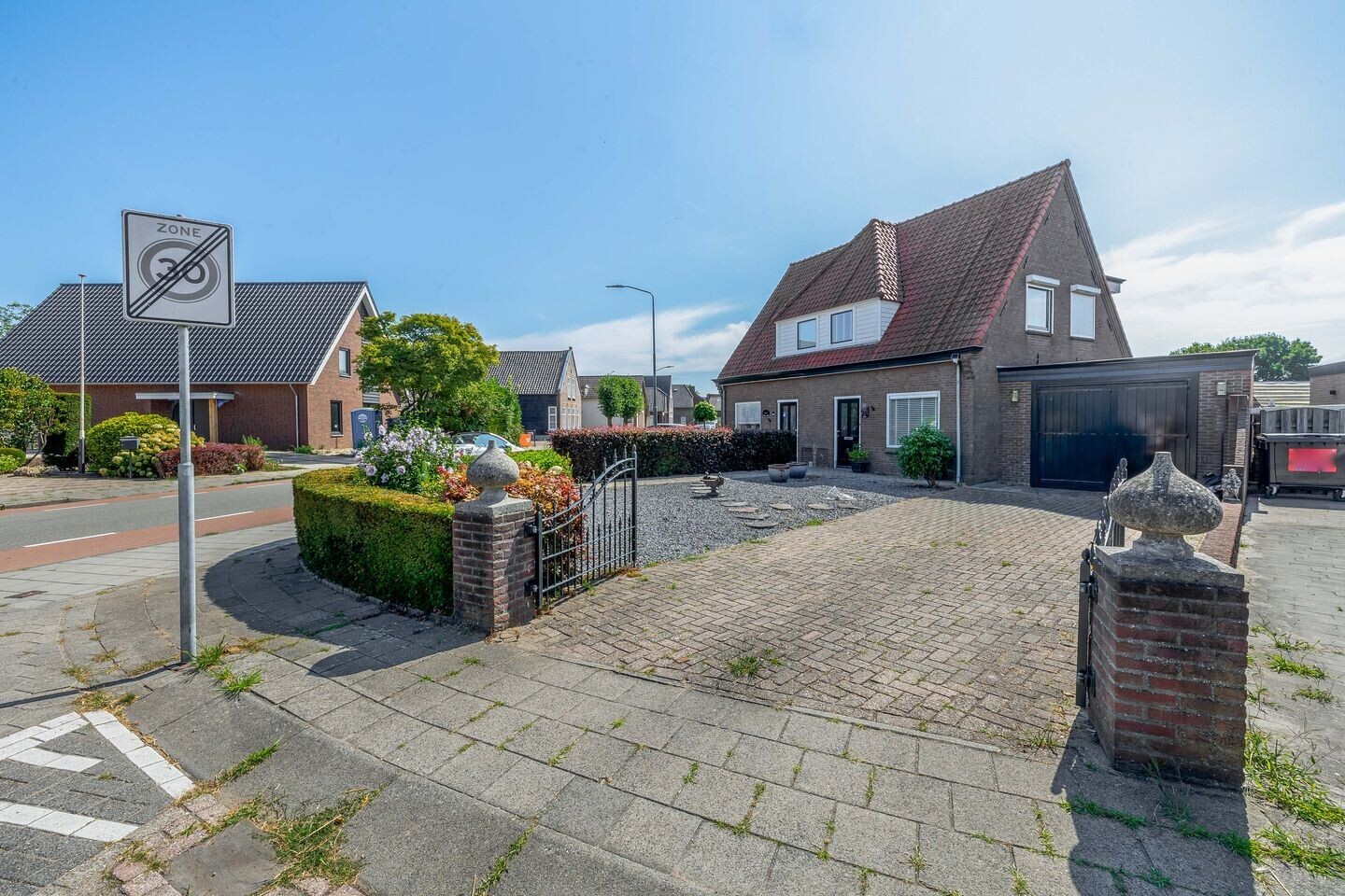 Twee-onder-één-kap te koop: Heistraat 193, Sprang-Capelle