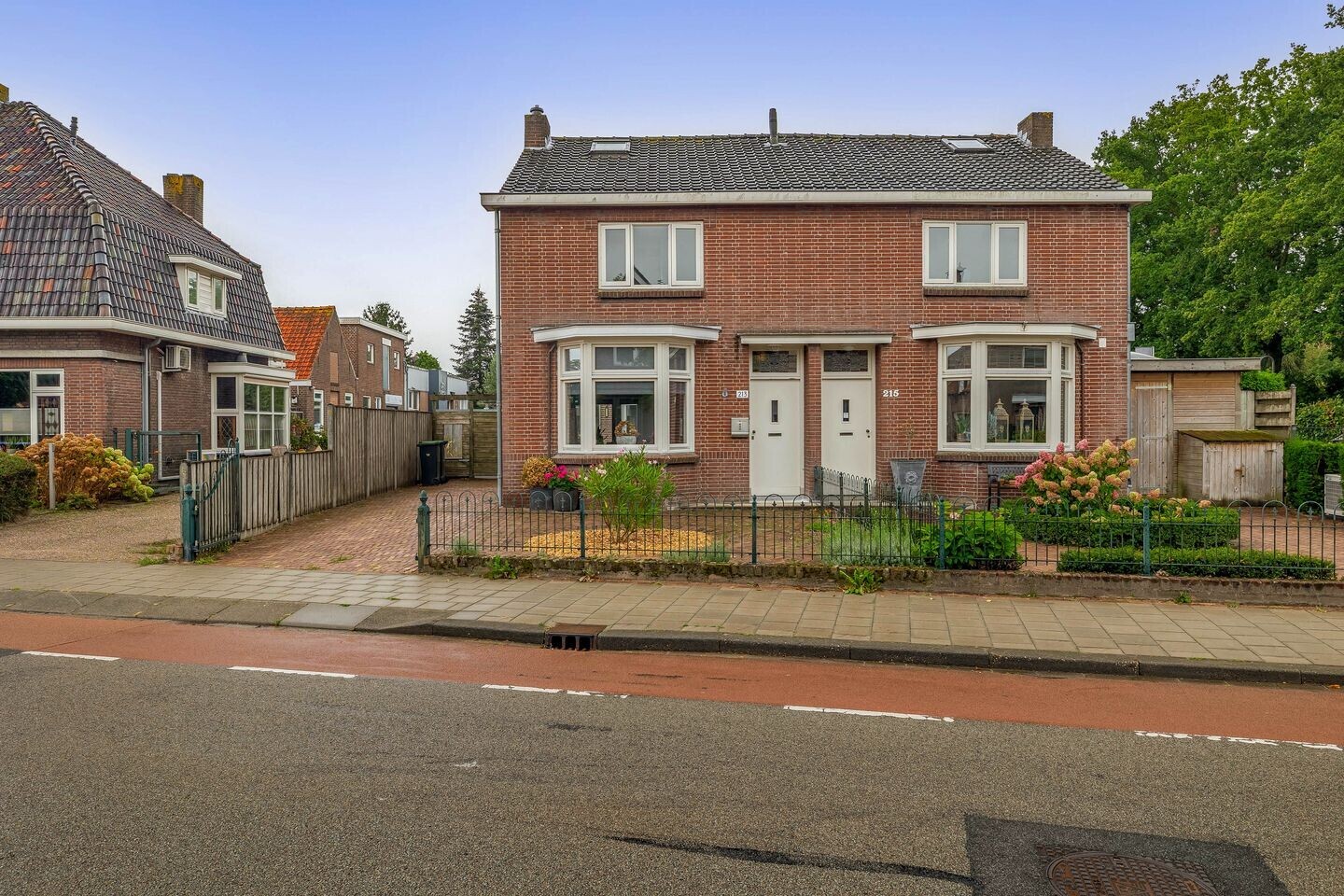 Twee-onder-één-kap te koop: Heistraat 213, Sprang-Capelle