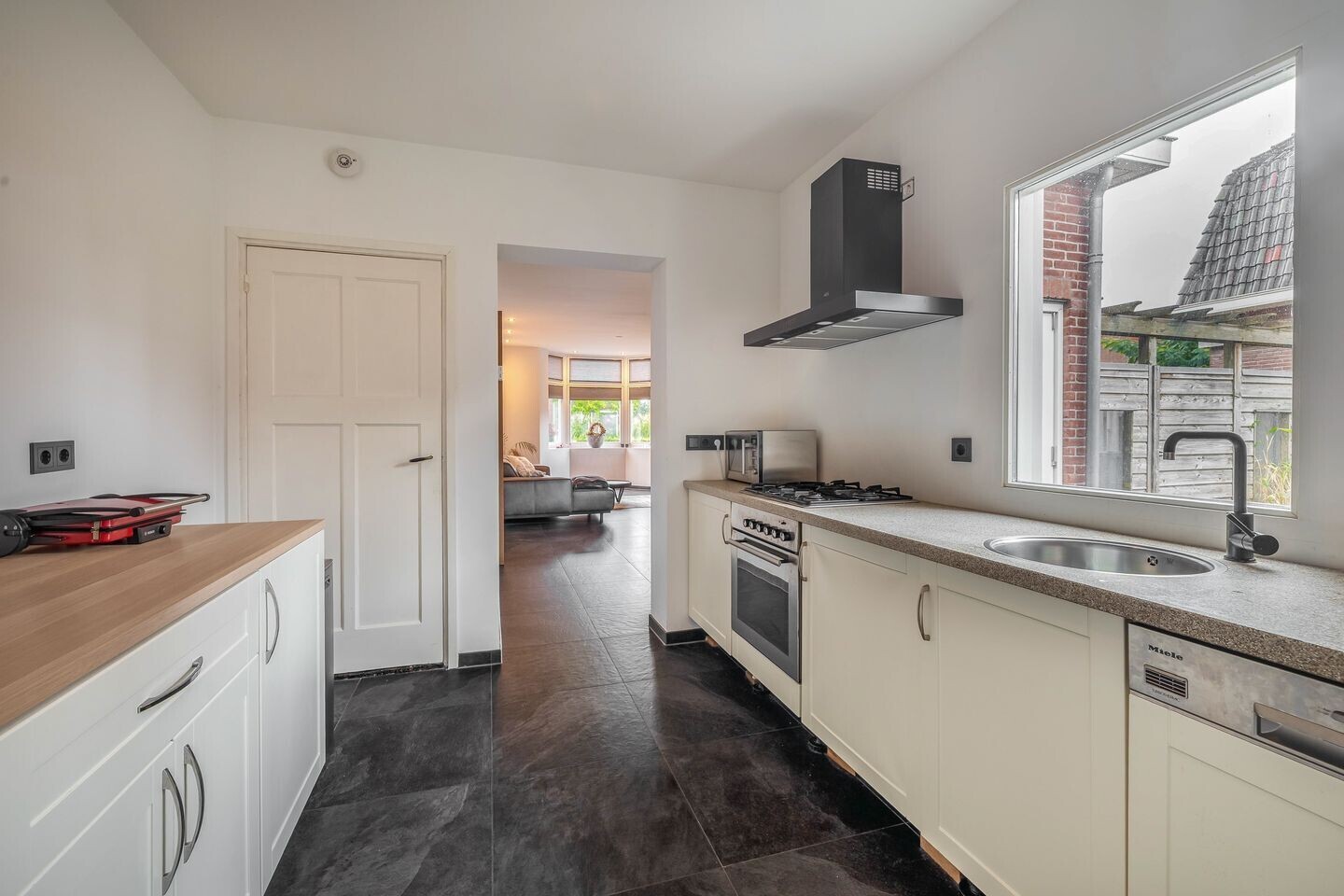Twee-onder-één-kap te koop: Heistraat 213, Sprang-Capelle