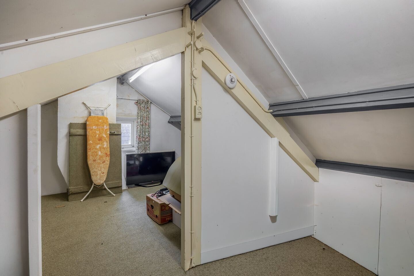 Twee-onder-één-kap te koop: Heistraat 213, Sprang-Capelle