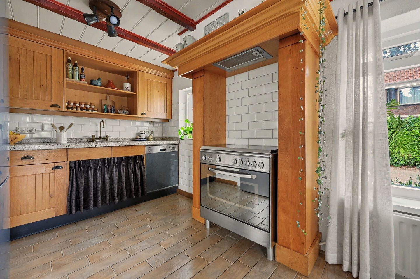 Vrijstaande woning te koop: Nieuwevaart 120, Sprang-Capelle