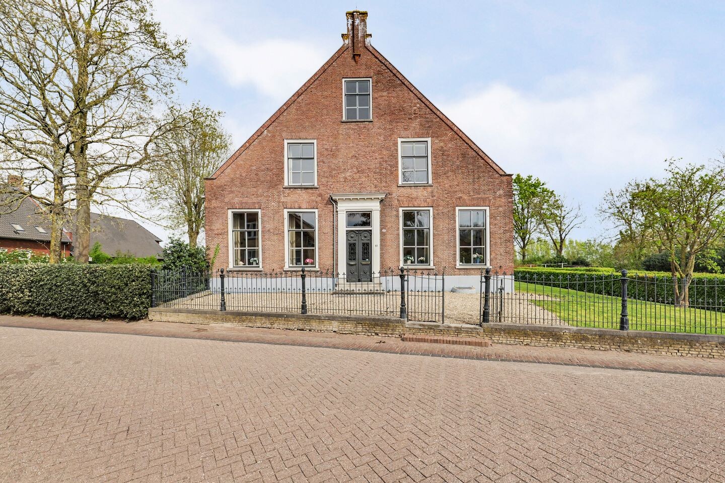Vrijstaande woning te koop: Benedenkerkstraat 92, Waspik