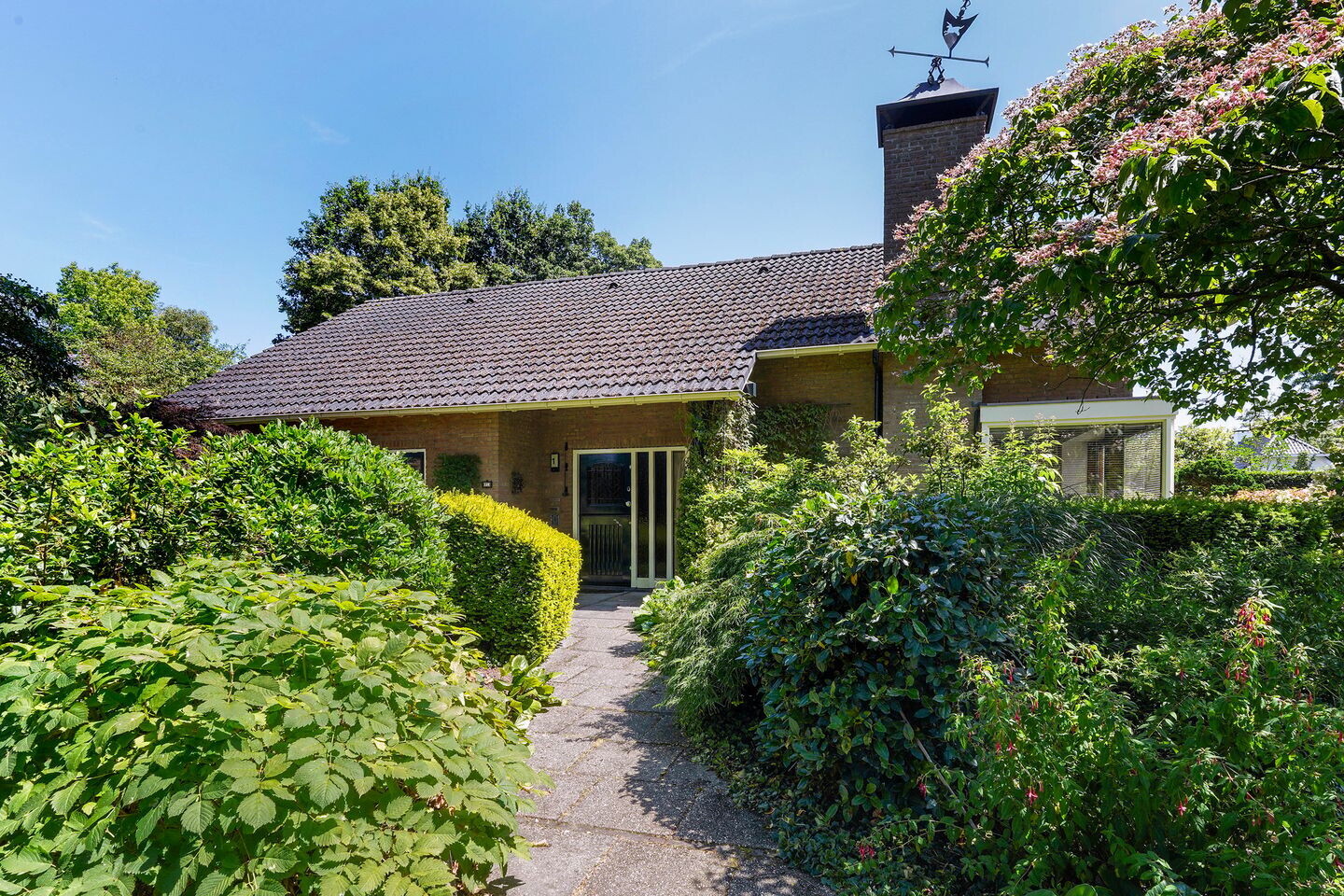 Vrijstaande woning te koop: Burgemeester van Dortmondlaan 1, Kaatsheuvel