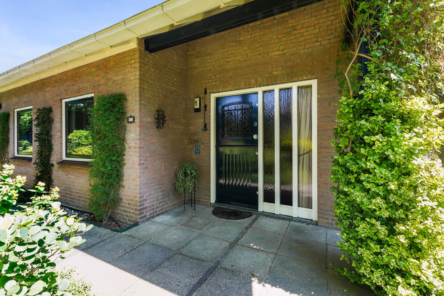 Vrijstaande woning te koop: Burgemeester van Dortmondlaan 1, Kaatsheuvel