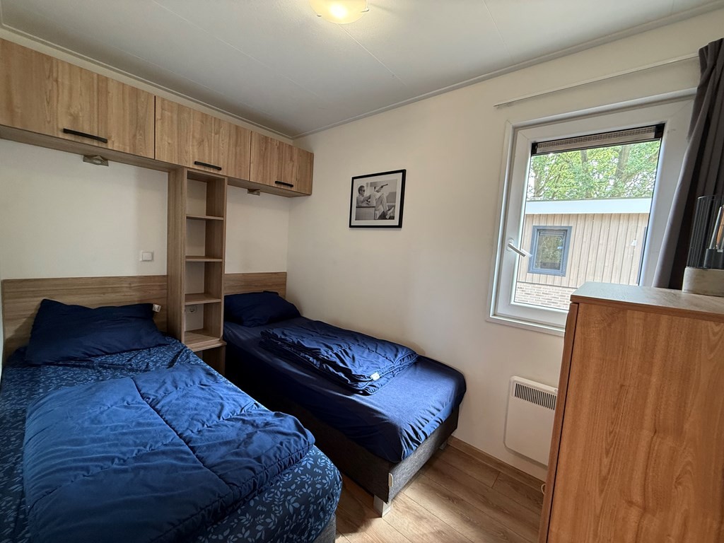 Twee-onder-één-kap te koop: van Haestrechtstraat 24-350, Kaatsheuvel