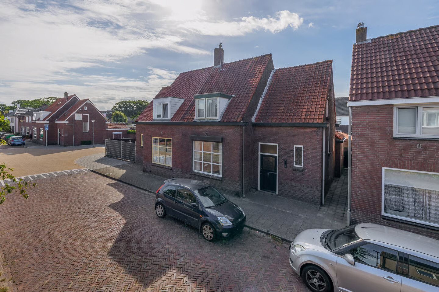 Twee-onder-één-kap te koop: Gerlachusstraat 14, Loon Op Zand