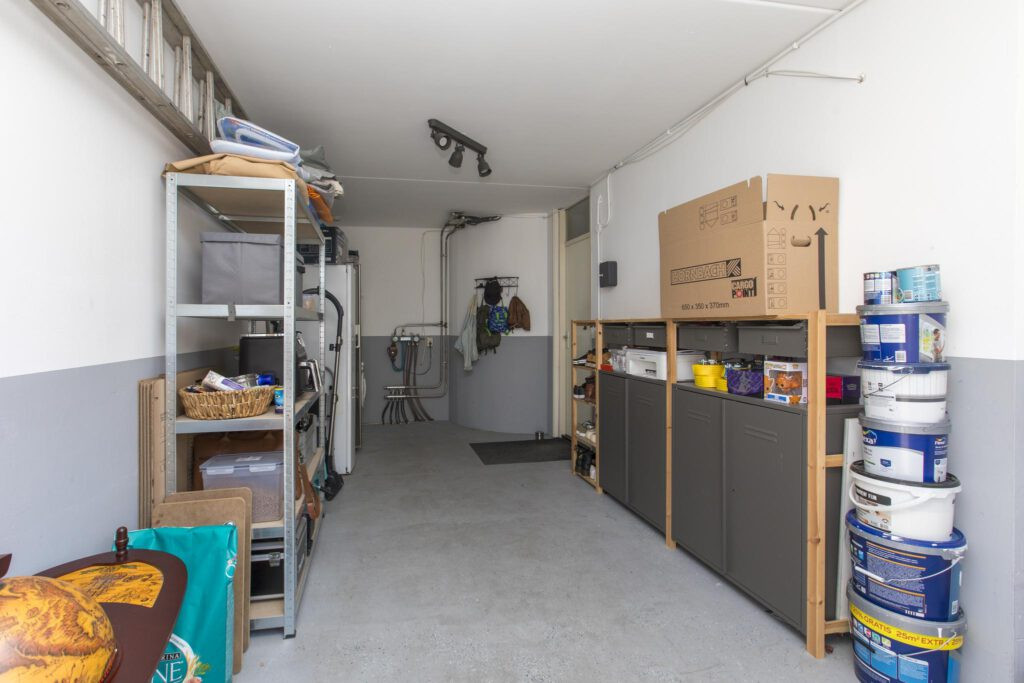 Tussenwoning te koop: Schrijverstraat 9, Loon Op Zand