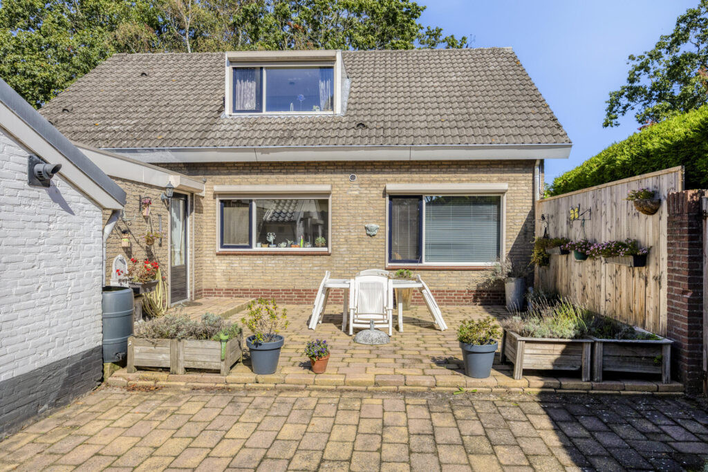 Vrijstaande woning te koop: Middelstraat 39, De Moer