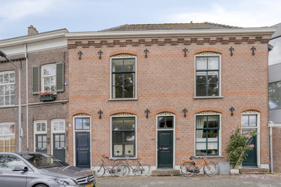 Oostwal 56
