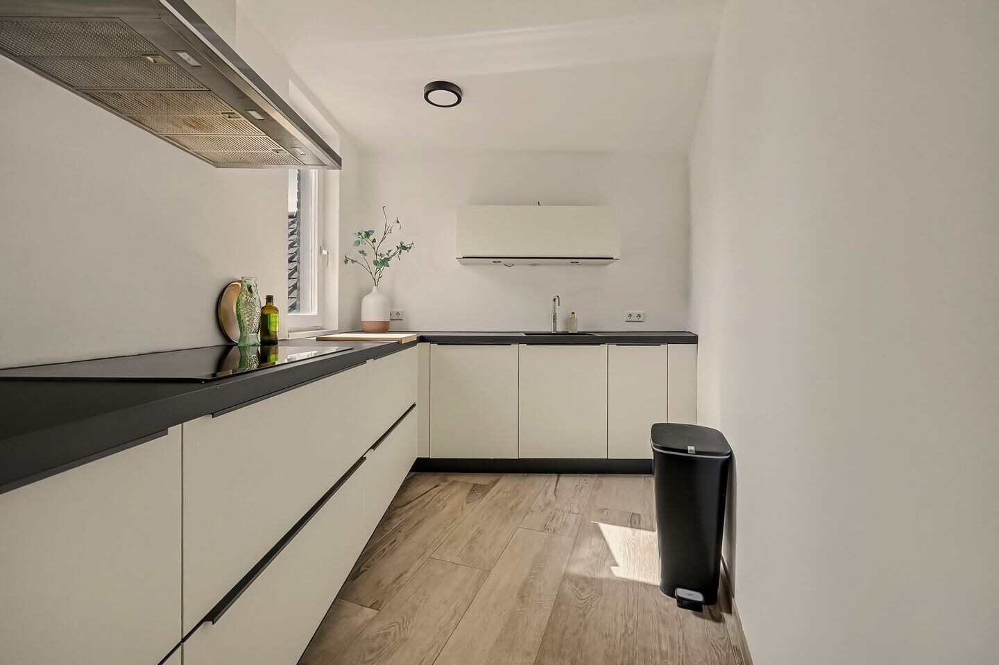 Tussenwoning te koop: Zuid Willemsvaart 235, 'S-Hertogenbosch