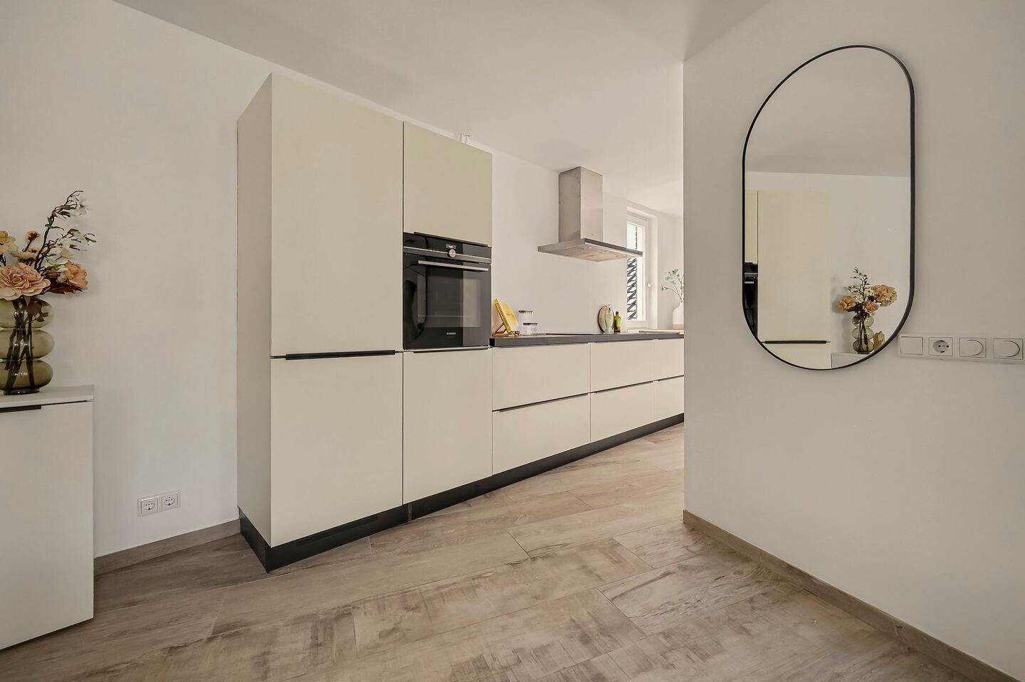 Tussenwoning te koop: Zuid Willemsvaart 235, 'S-Hertogenbosch