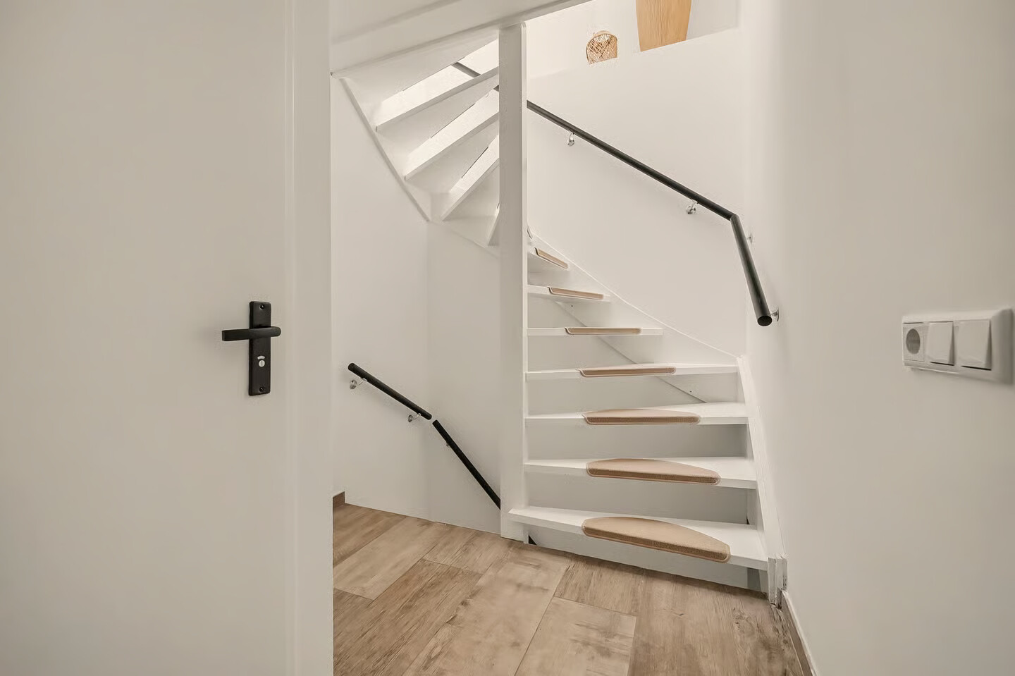 Tussenwoning te koop: Zuid Willemsvaart 235, 'S-Hertogenbosch