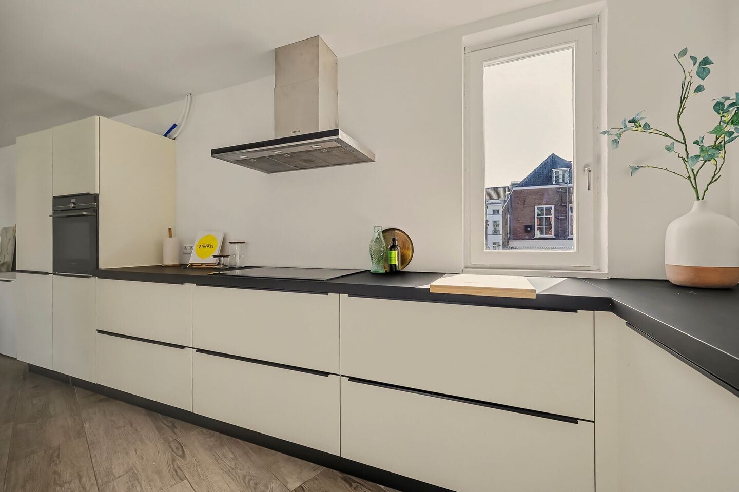 Tussenwoning te koop: Zuid Willemsvaart 235, 'S-Hertogenbosch