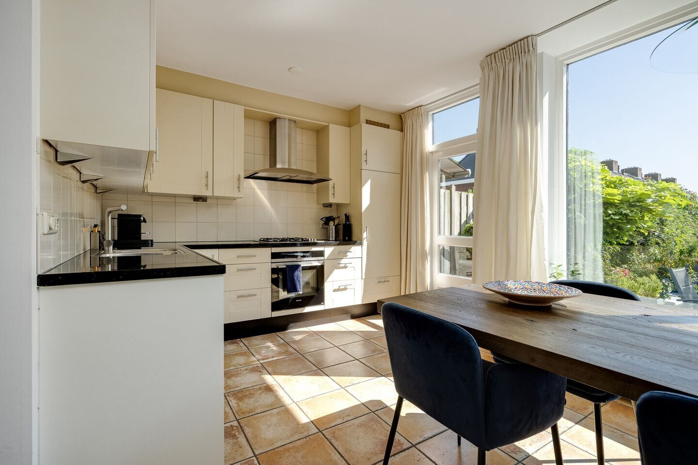 Tussenwoning te koop: Sweelinckplein 8, 'S-Hertogenbosch