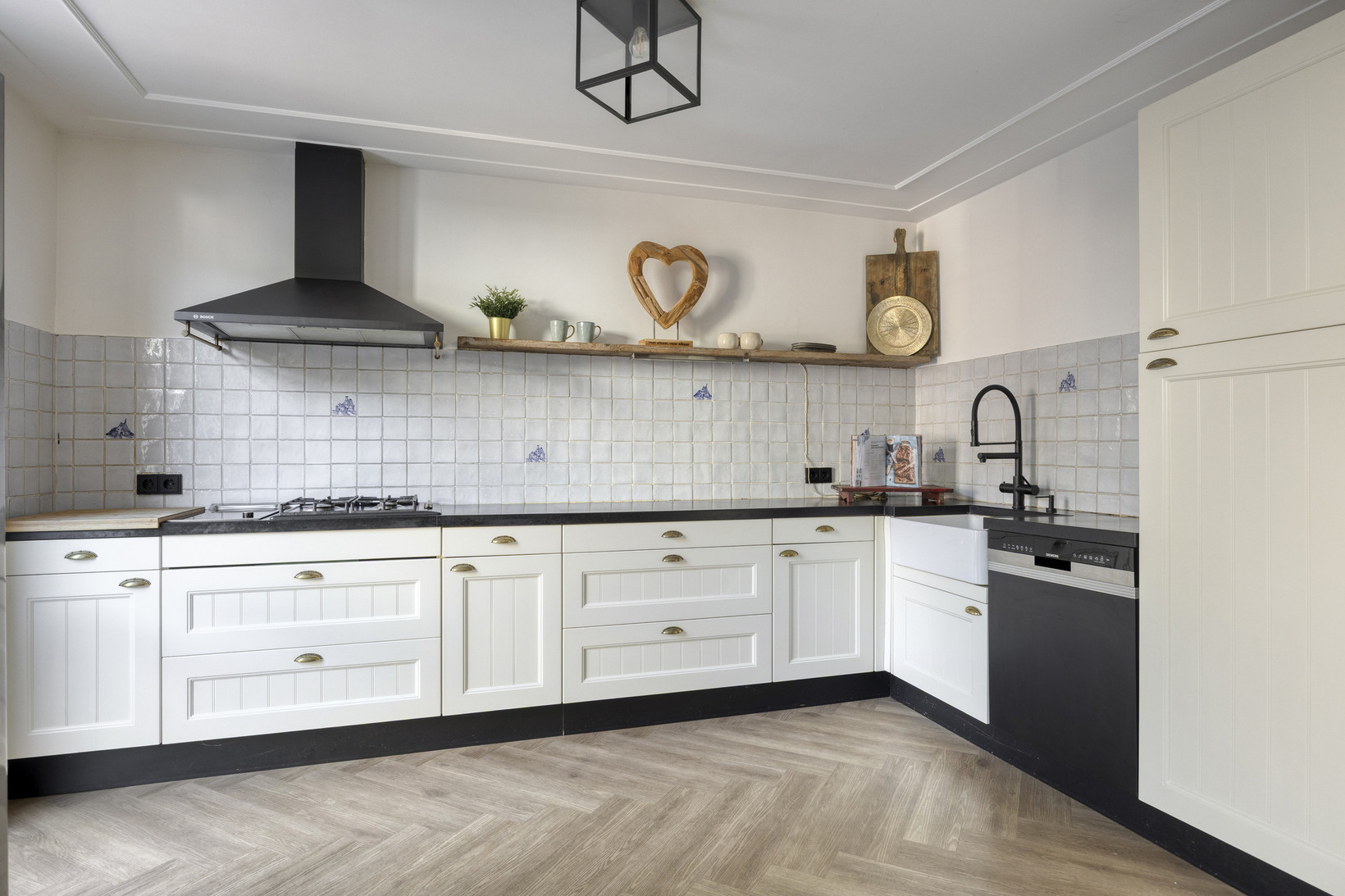 Twee-onder-één-kap te koop: Heuvel 4, 'S-Hertogenbosch