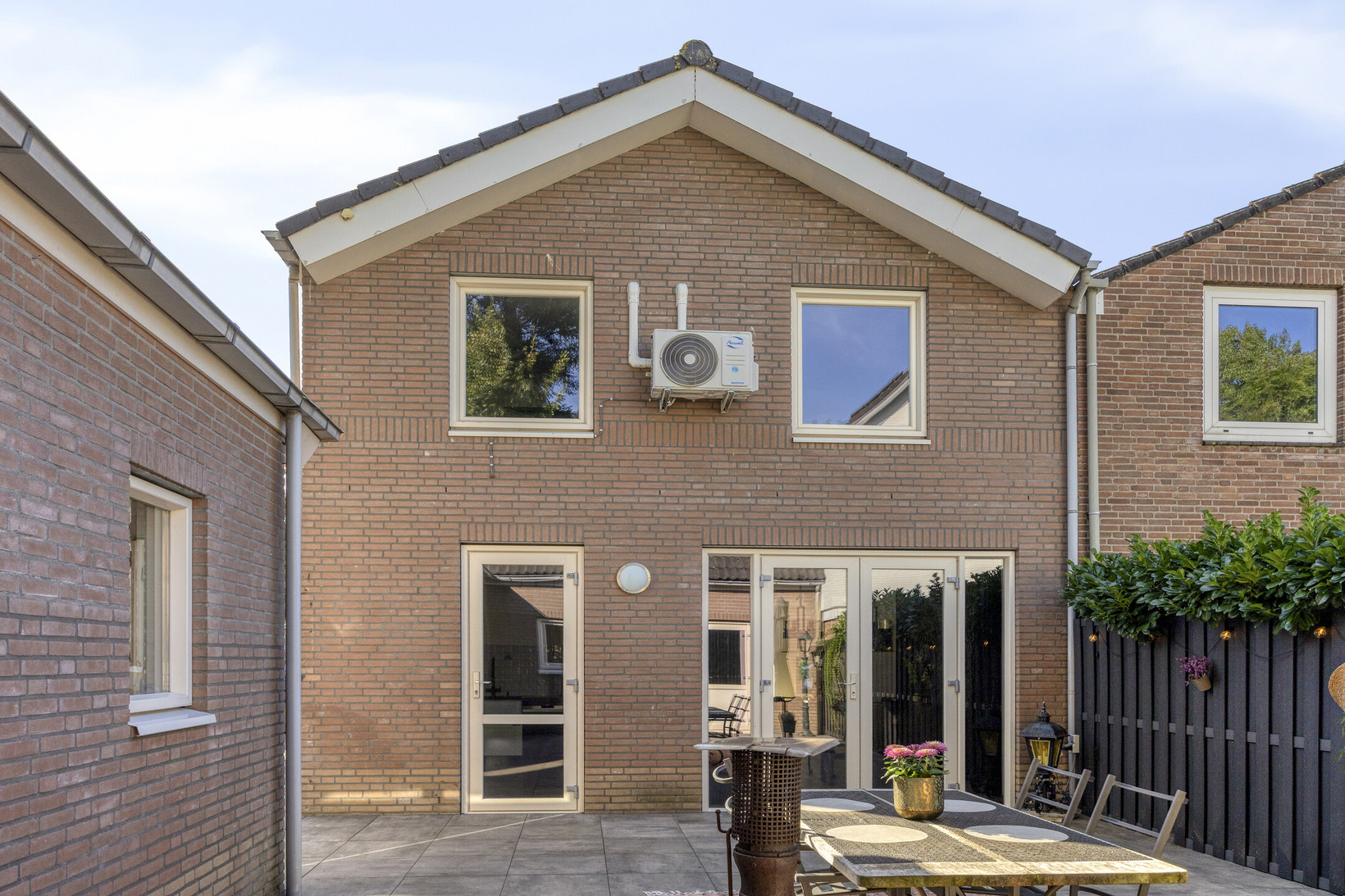 Twee-onder-één-kap te koop: Heuvel 4, 'S-Hertogenbosch