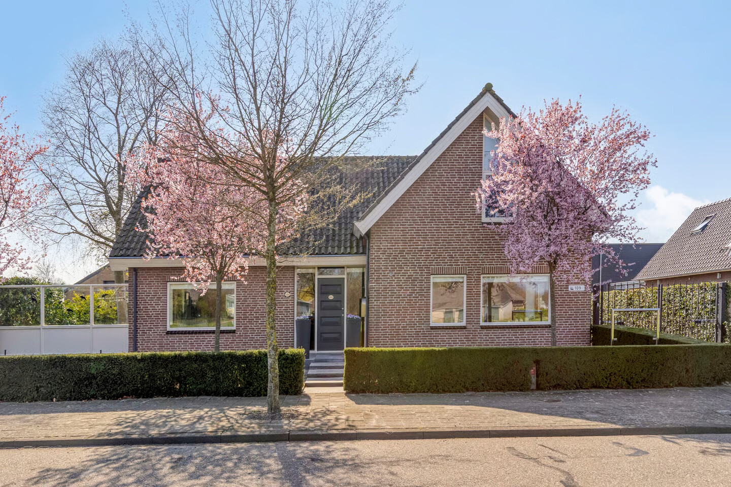 Vrijstaande woning te koop: De Bloemendaal 31, 'S-Hertogenbosch