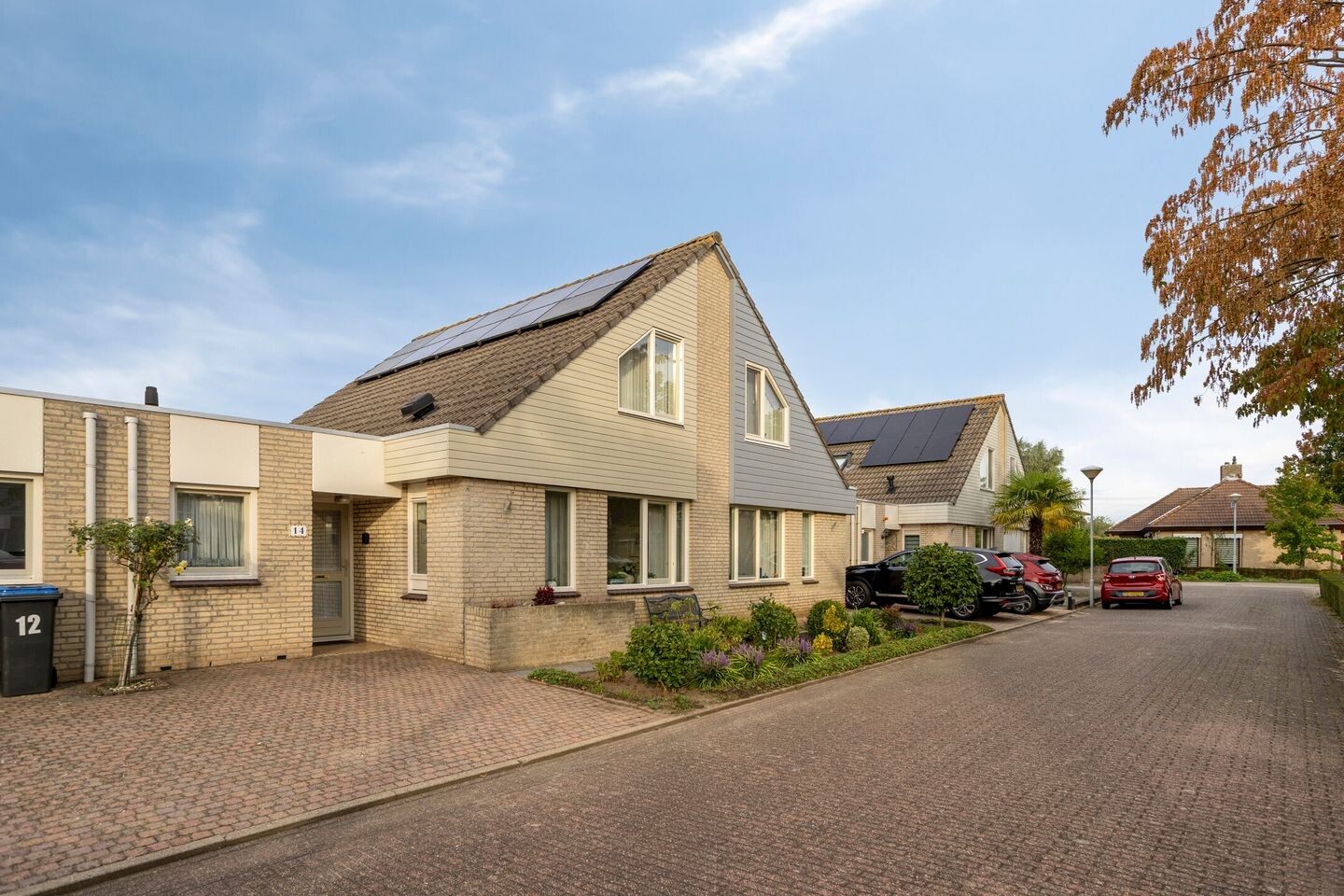 Tussenwoning te koop: Anna van Asseldonkhof 14, 'S-Hertogenbosch