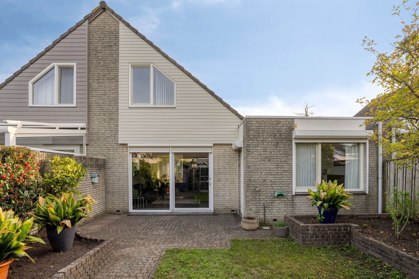 Tussenwoning te koop: Anna van Asseldonkhof 14, 'S-Hertogenbosch